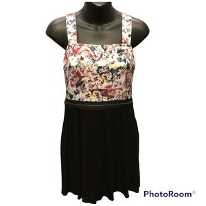 Hem & Thread Floral Zipper Dress